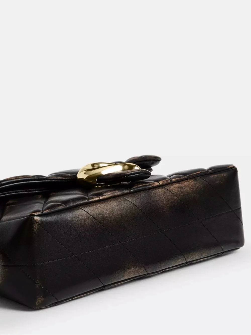 Tabby Shoulder Bag 26 In Loved Leather With Quilting - Picture 2 of 10